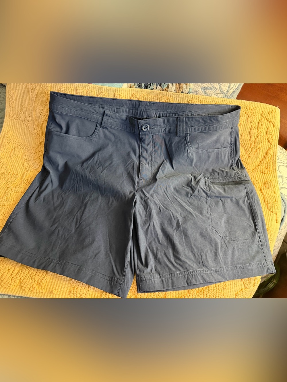 Eddie Bauer Women’s Navy Blue Rainier Waterproof Active Shorts Sz 16